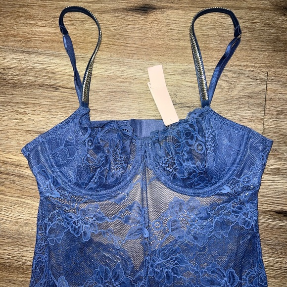 NWT Victoria’s Secret Lace Shine Strap Lingerie - Picture 2 of 7